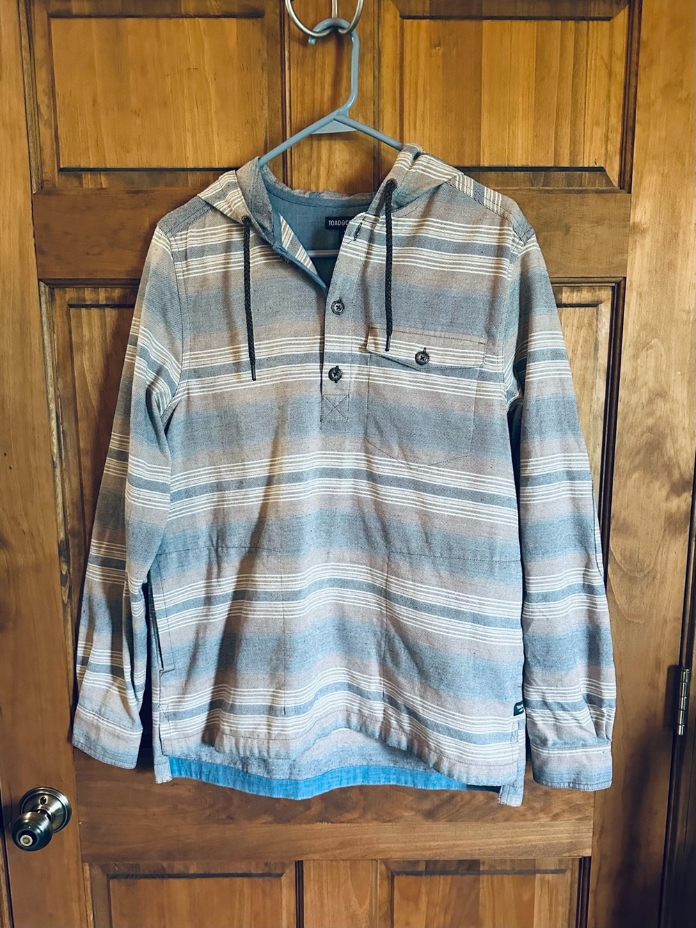 Toad&Co Men's Hooded Zip-Up Sweater in Gray and Cream Stripes